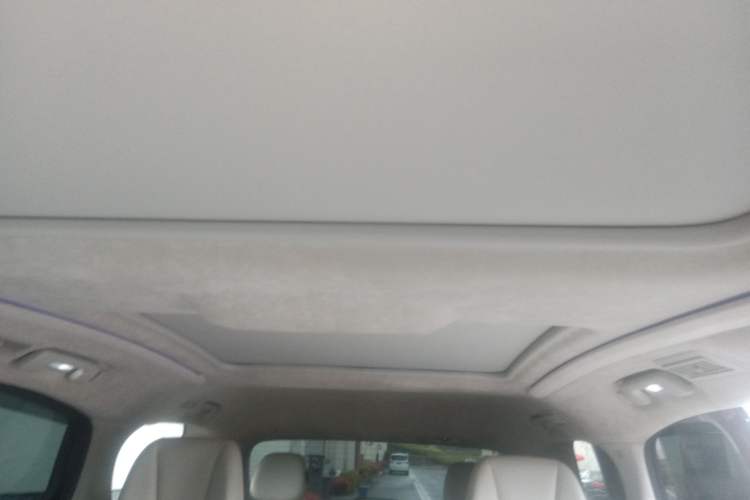 Used Buick GL8 2017 28T Avenir Avia National Emission Standard V