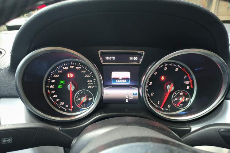 Used Mercedes-Benz GLE Coupe 2017 GLE 400 4MATIC Coupe SUV
