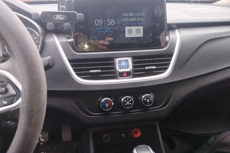 Used Baojun 730 2019 1.5T CVT Fashion Model 7 Seats China VI Emission Standard