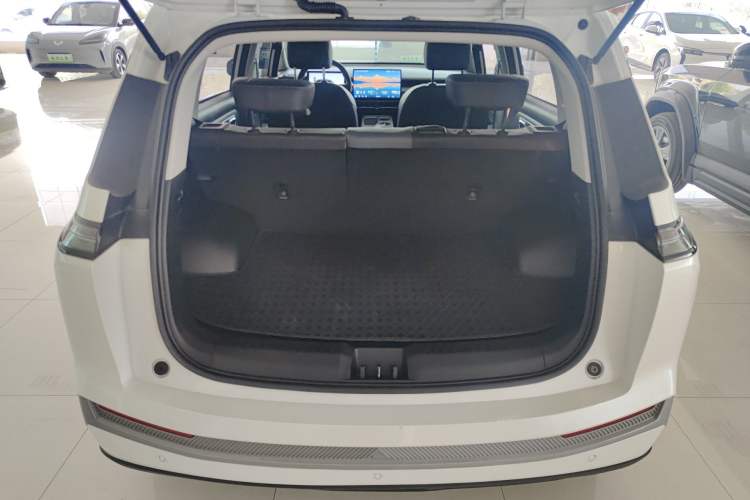 Used AION Y 2023 Plus 510 Smart Edition
