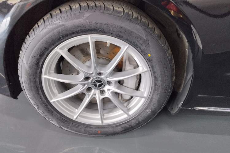 Used Mercedes-Benz S-Class 2021 S 400 L Business Model Left Front Wheel Hub