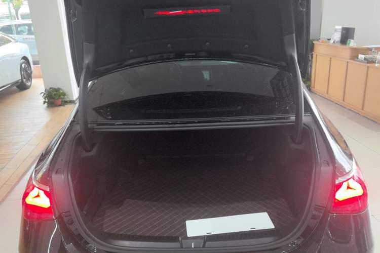 Used Mercedes-Benz E-Class 2025 E 300 L Stylish Model