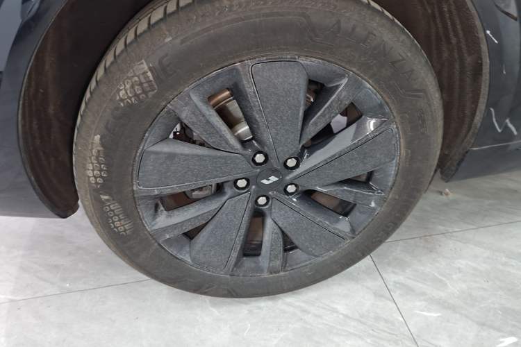 Used Li Auto L6 2025 Pro Smart Refresh Edition Right Rear Wheel Hub