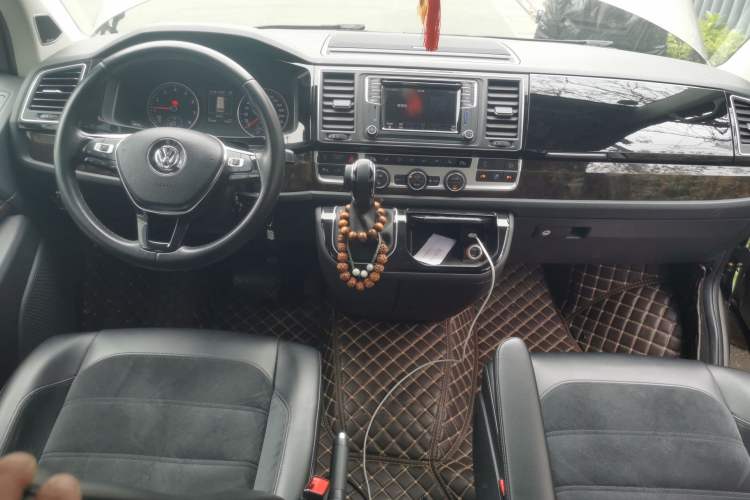 Used Volkswagen Multivan 