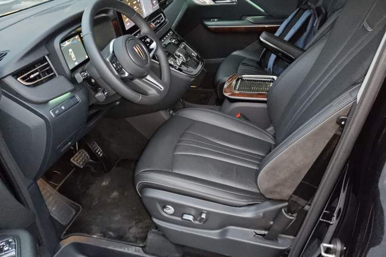 Used Hongqi HQ9 2023 2.0T Smart Connect Flagship Edition Left Front Seat