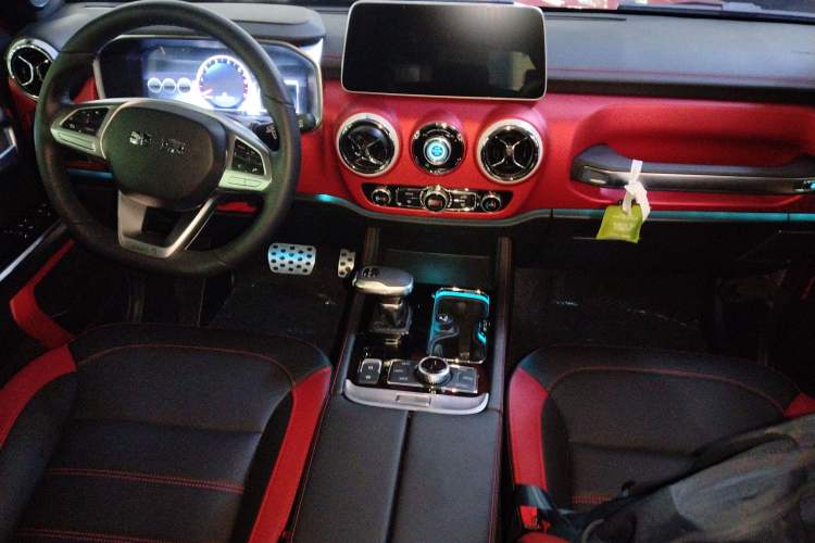 Used BAIC Off-Road BJ40 2023 2.0T Automatic Four-Wheel Drive Urban Hunter Edition Chivalrous Type
