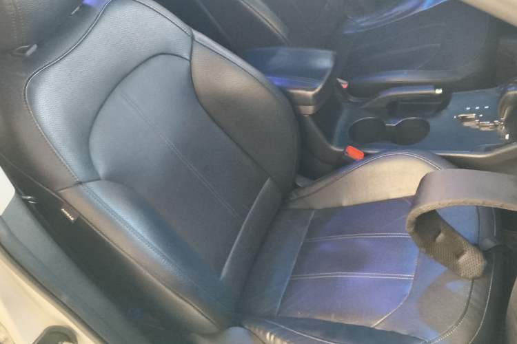 Used Hyundai ix35 2015 2.0L Automatic 2WD Smart Version China V Standard
