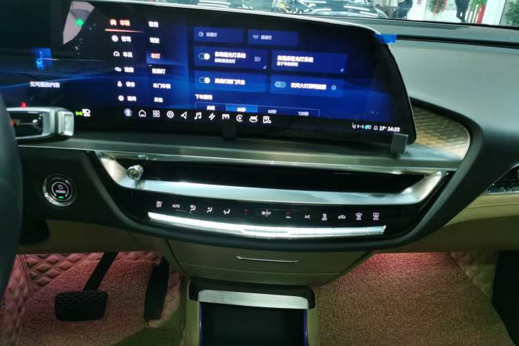 Used Cadillac LYRIQ 2022 Rear-Drive Long-Range Prestige Edition