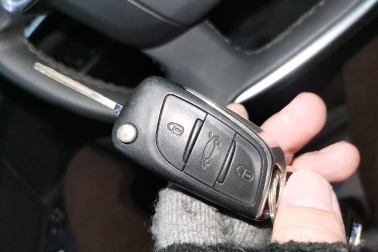 Used Citroen C4L 2015 1.2T Automatic Luxury Edition
