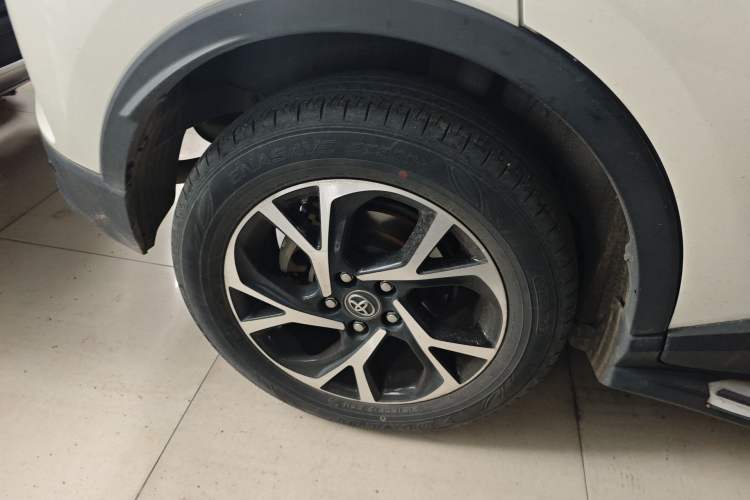 Used Toyota C-HR 2020 2.0L Leading Edition Right Rear Wheel Hub