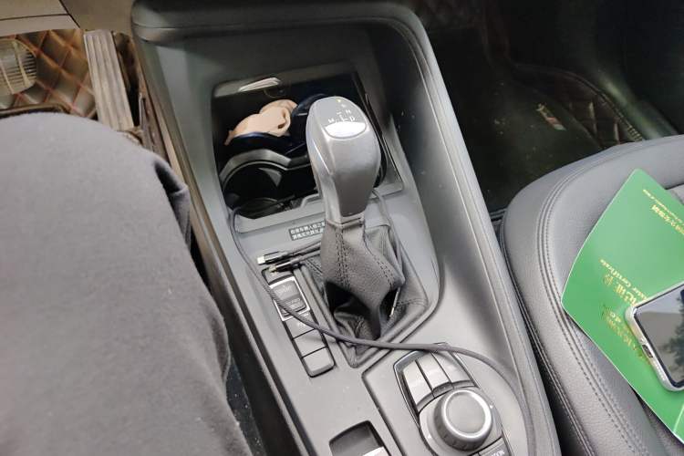 Used BMW X1 2016 sDrive18Li Premium Edition Gear Lever