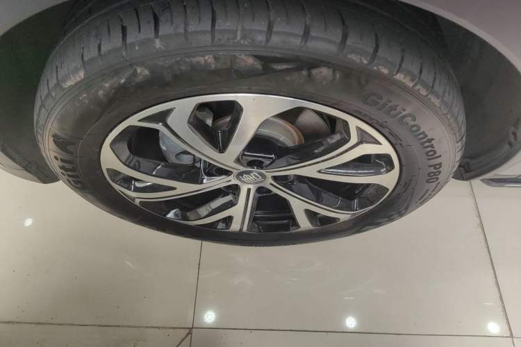 Used BYD Tang New Energy 2025 DM-i 115KM Cloud Ride Flagship Model Exterior 4