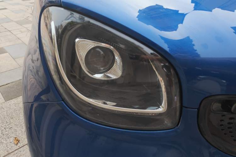 Used smart forfour 2018 1.0L 52kW Passion Edition Right Front Headlight