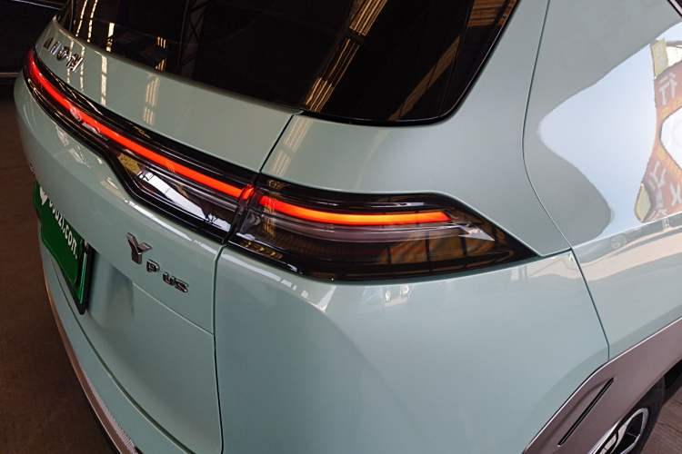 Used AION Y 2023 Plus 510 Smart Edition Right Rear Taillight