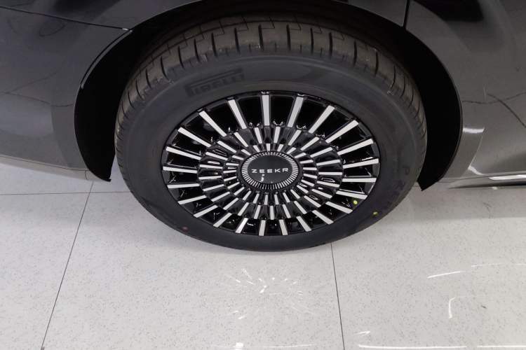 Used Zeekr 009 2024 7-Seater Walk-through Version 4WD 140 kWh
