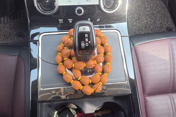 Used Land Rover Range Rover Evoque 2021 Range Rover Velar L 249PS R-Dynamic First Edition
