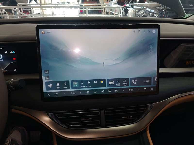 Used Denza D9 2022 DM-i 970 Four-Wheel Drive Prestige Model — 12