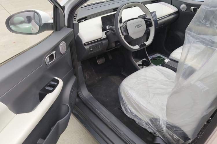 Used Chery Little Ant 2024 Revised Edition Youth Version 321 km Cool Love Edition 29.23 kWh