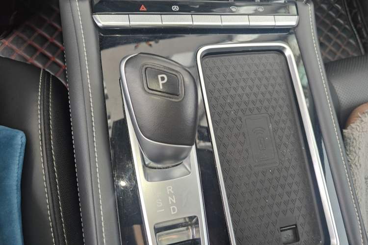 Used Venucia Star 2020 260T Automatic 48V Mild Hybrid Turbocharged Star Edition