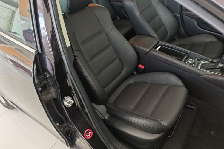 Used Mazda Atenza 2017 2.0L Blue Sky Luxury Edition Right Front Seat