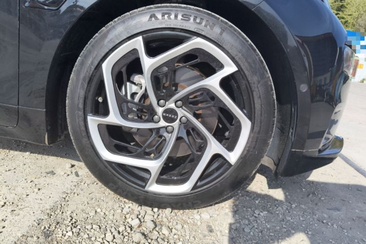 Used Zeekr 001 2022 Ultra-Long Range Single-Motor WE Version Right Front Wheel Hub