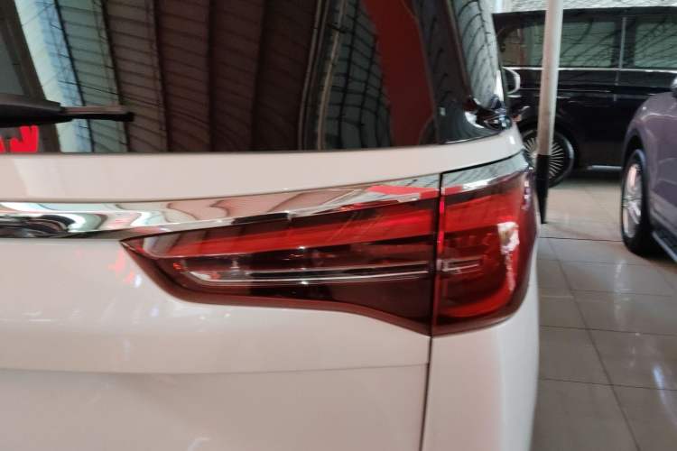 Used Buick GL8 2021 ES Land Cruiser 653T Luxury Edition
