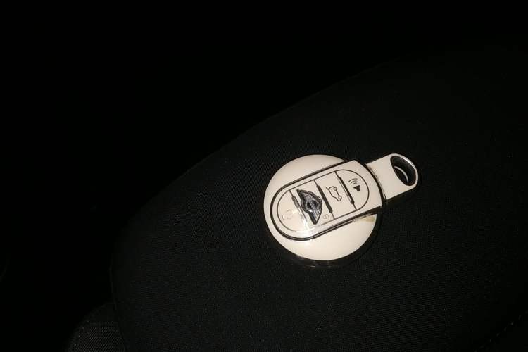 Used MINI MINI 2016 1.5T COOPER Avant-Garde