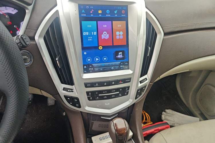 Used Cadillac SRX 2011 3.0L Luxury Model Audio And AC Panel