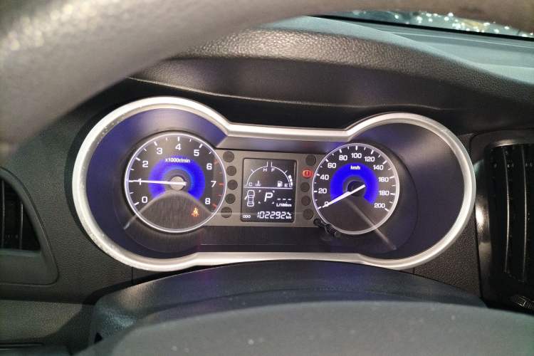 Used Dongfeng Aeolus AX3 2016 1.5L Automatic Shangkue Model
