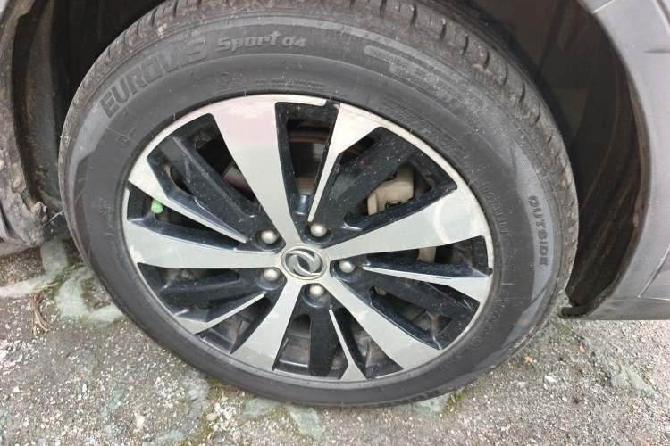 Used FORTHING Joyear X6 2017 Jingxiang Series 1.5T CVT Luxury Model Right Front Wheel Hub