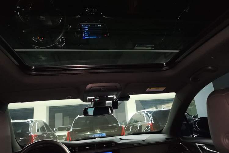 Used Cadillac XT5 2022 2.0T Two-Wheel Drive Luxury Version