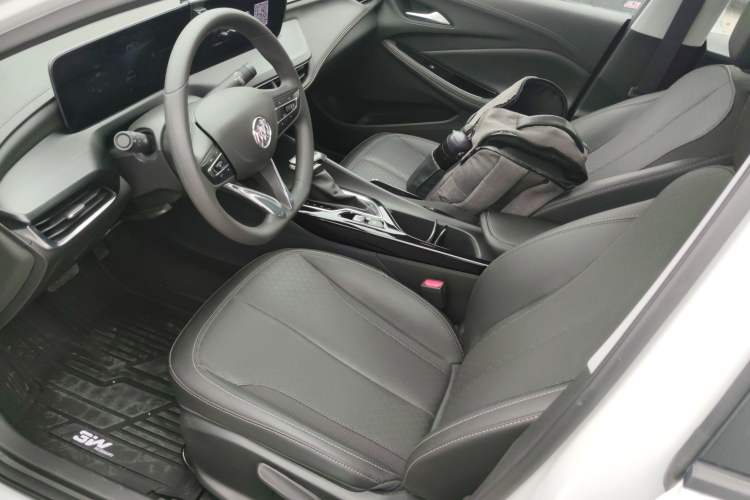 Used Buick Verano 2023 Pro Enjoyment Edition Left Front Seat