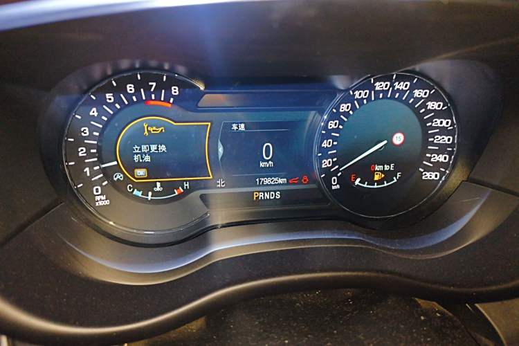 Used Lincoln MKC 2017 2.0T Two-Wheel-Drive Luxury Edition
