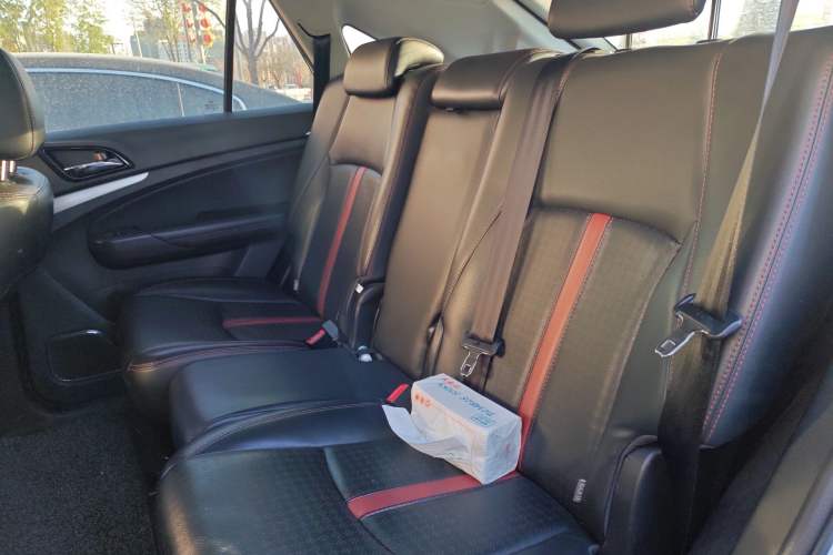 Used BYD S7 2015 2.0T Automatic Prestige Model