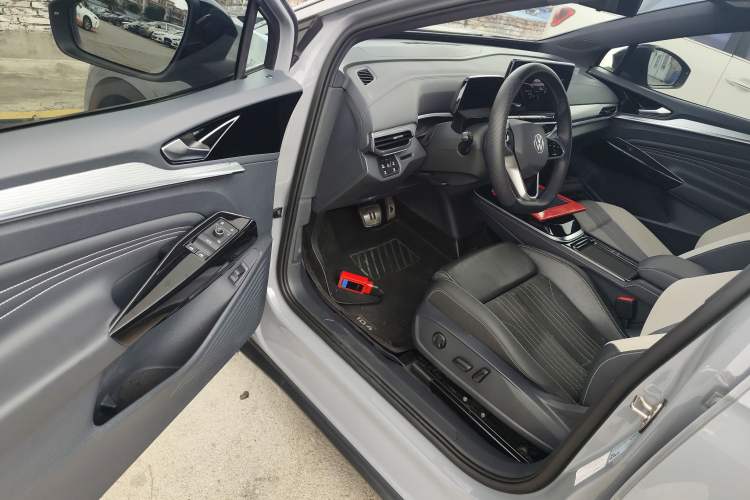 Used Volkswagen ID.4 CROZZ 2021 Standard Range PURE Two-Wheel Drive Version