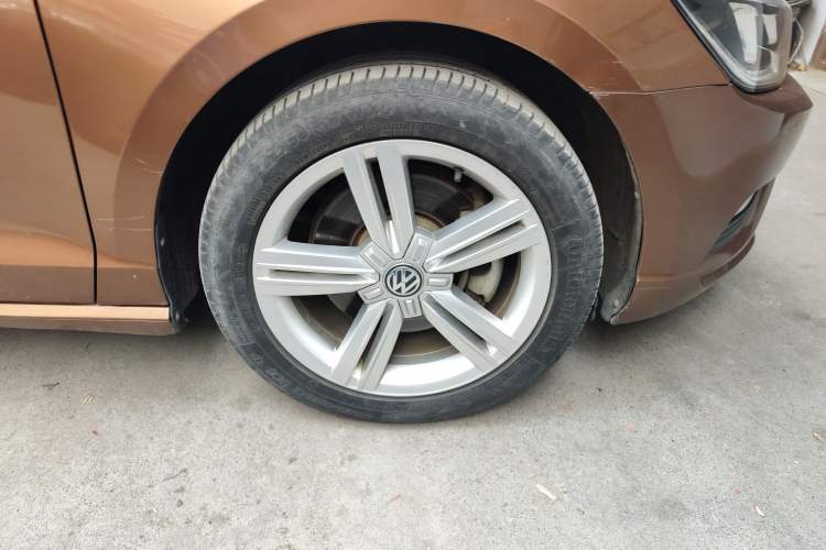 Used Volkswagen Lamando 2015 330TSI DSG Comfort Edition
