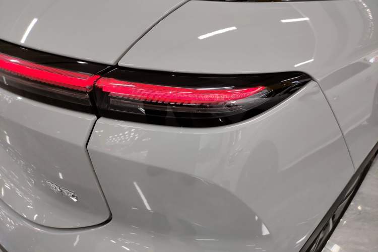 Used Nio ES6 2024 75 kWh Exterior 3