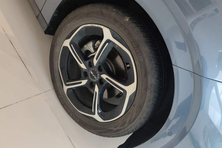 Used BYD Seal 06GT 2025 Intelligent Driving Version 605 Heatwave Edition Right Front Wheel Hub
