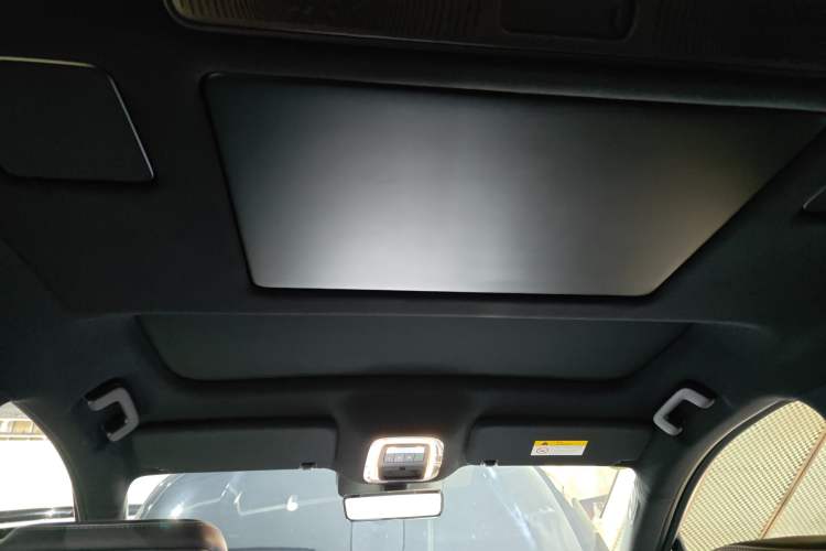 Used Nio ES8 2026 Model 6-seat Executive Luxury Edition Headliner