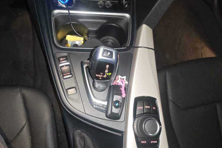 Used BMW 3 Series 2015 320Li Luxury Edition Fashion Model
