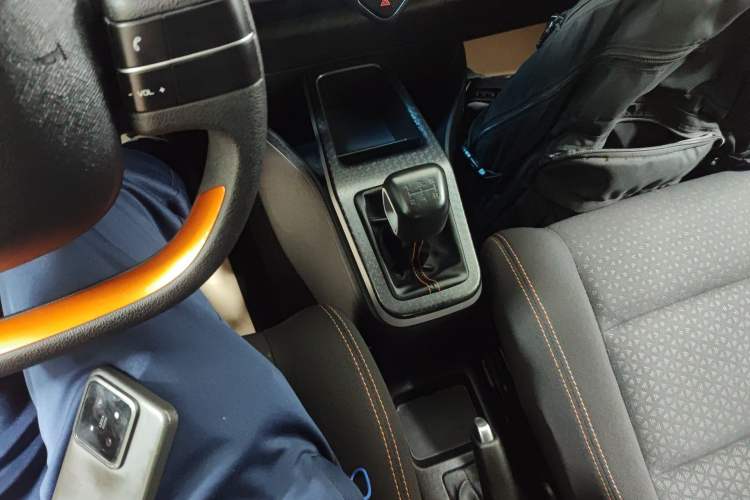 Used Geely Auto Vision X1 2017 1.3L Manual Frenzy Edition Gear Lever