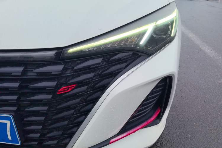 Used CHANGAN Eado 2022 PLUS Blue Whale NE 1.4T GDI DCT Prestige Edition Left Front Headlight