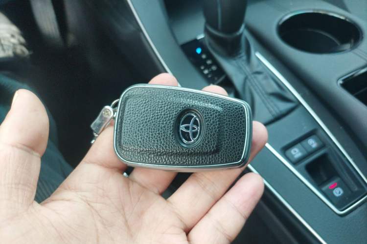 Used Toyota Avalon 2019 2.0L XLE Premium Edition China VI