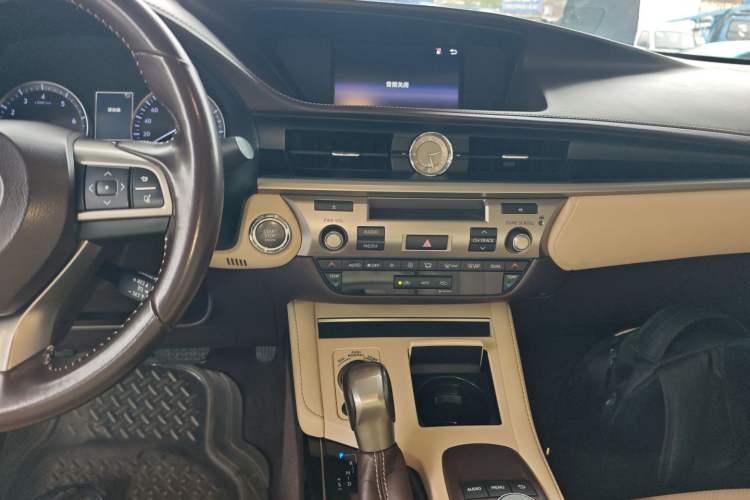 Used Lexus ES 2015 200 Elite Edition