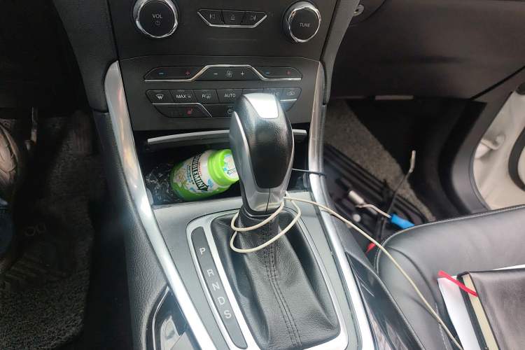 Used Ford Edge 2016 EcoBoost 245 Two-Wheel-Drive Titanium 7-Seater
