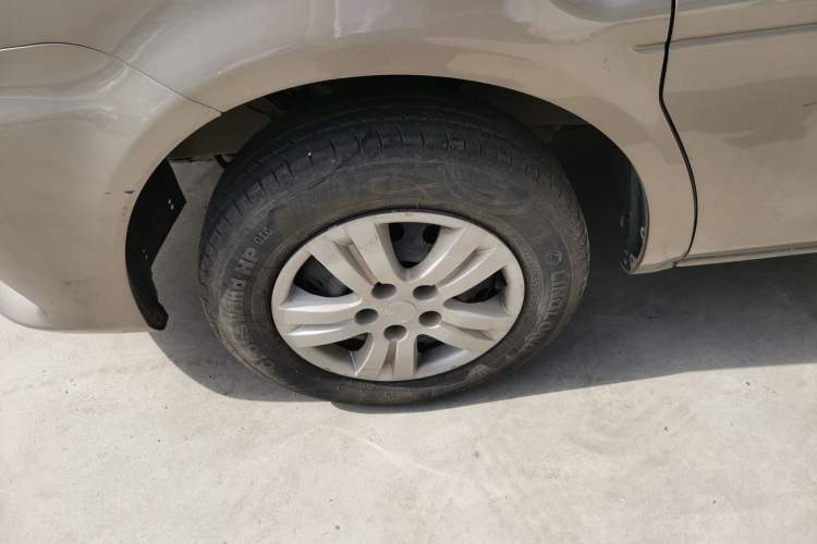 Used FORTHING Lingzhi 2023 M5L 1.6L Base Model 5 Seats Left Front Wheel Hub