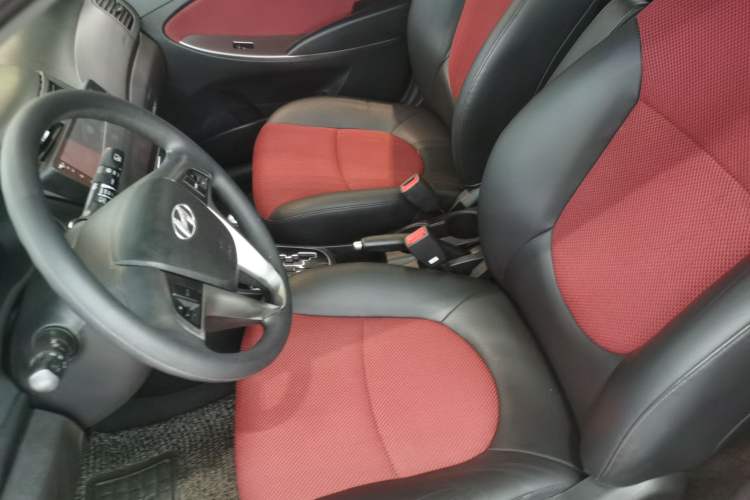 Used Hyundai Verna Ray 2014 1.6L Automatic TOP Left Front Seat