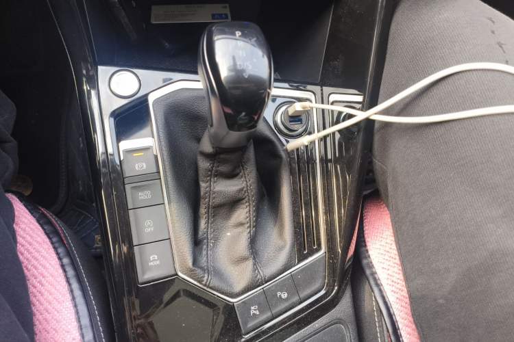 Used Volkswagen Tayron 2022 280TSI Two-Wheel Drive Luxury Smart Connectivity Version
