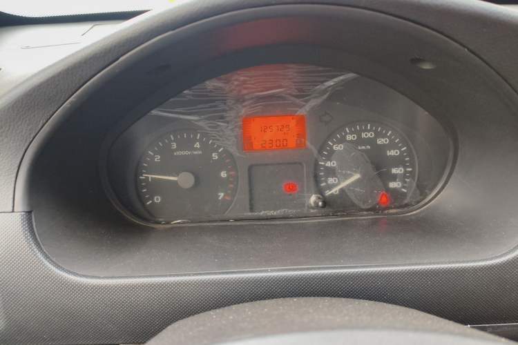 Used Wuling Rongguang 2014 1.2L S Base Model
