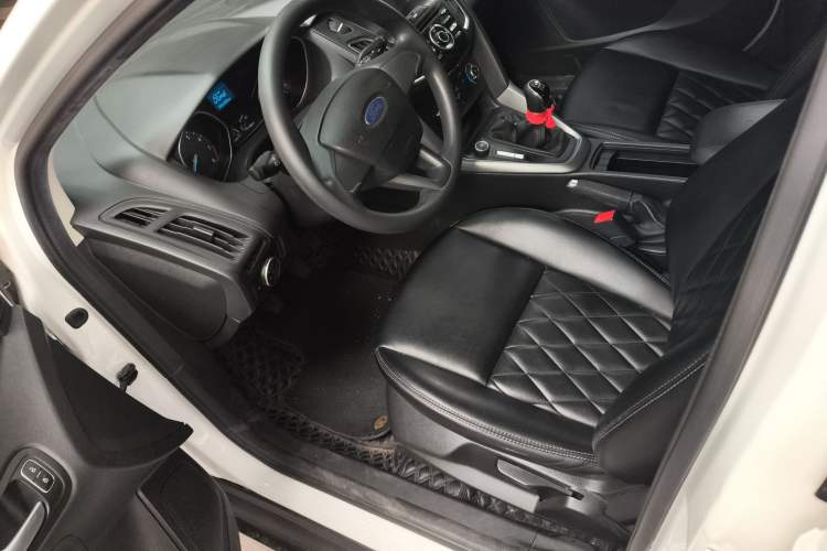 Used Ford Focus 2018 Hatchback Classic 1.6L Manual Comfort Plus SmartDrive Edition
